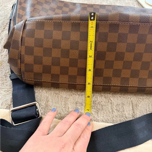 Louis Vuitton messenger bag - Picture 5 of 9